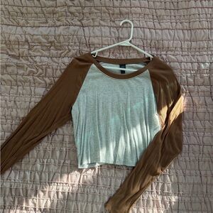 Universal Thread crop top / long sleeve